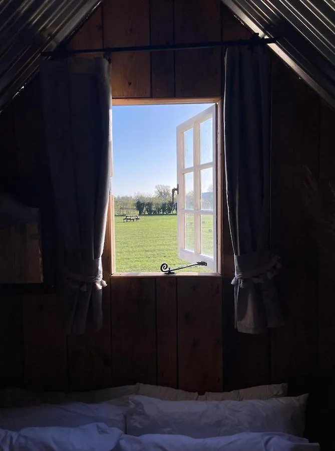Fen Meadows Glamping - Luxury Cabins And Bell Tents Cambridge  Camping