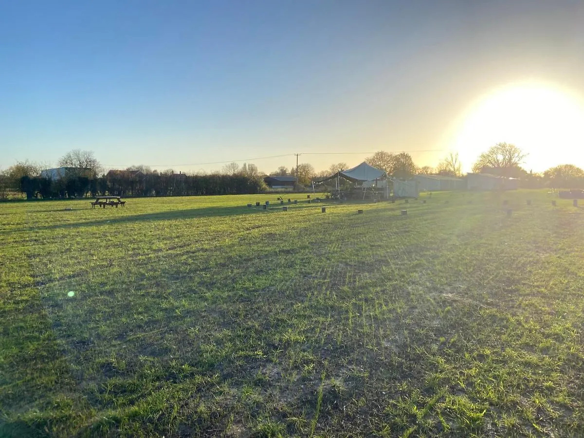 Fen Meadows Glamping - Luxury Cabins And Bell Tents Cambridge