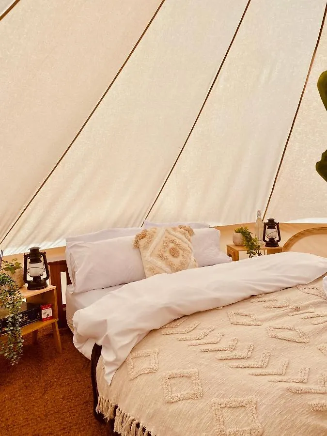 Camping Fen Meadows Glamping - Luxury Cabins And Bell Tents Cambridge  Reino Unido