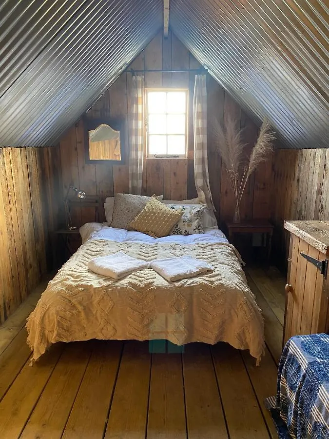 Fen Meadows Glamping - Luxury Cabins And Bell Tents Cambridge