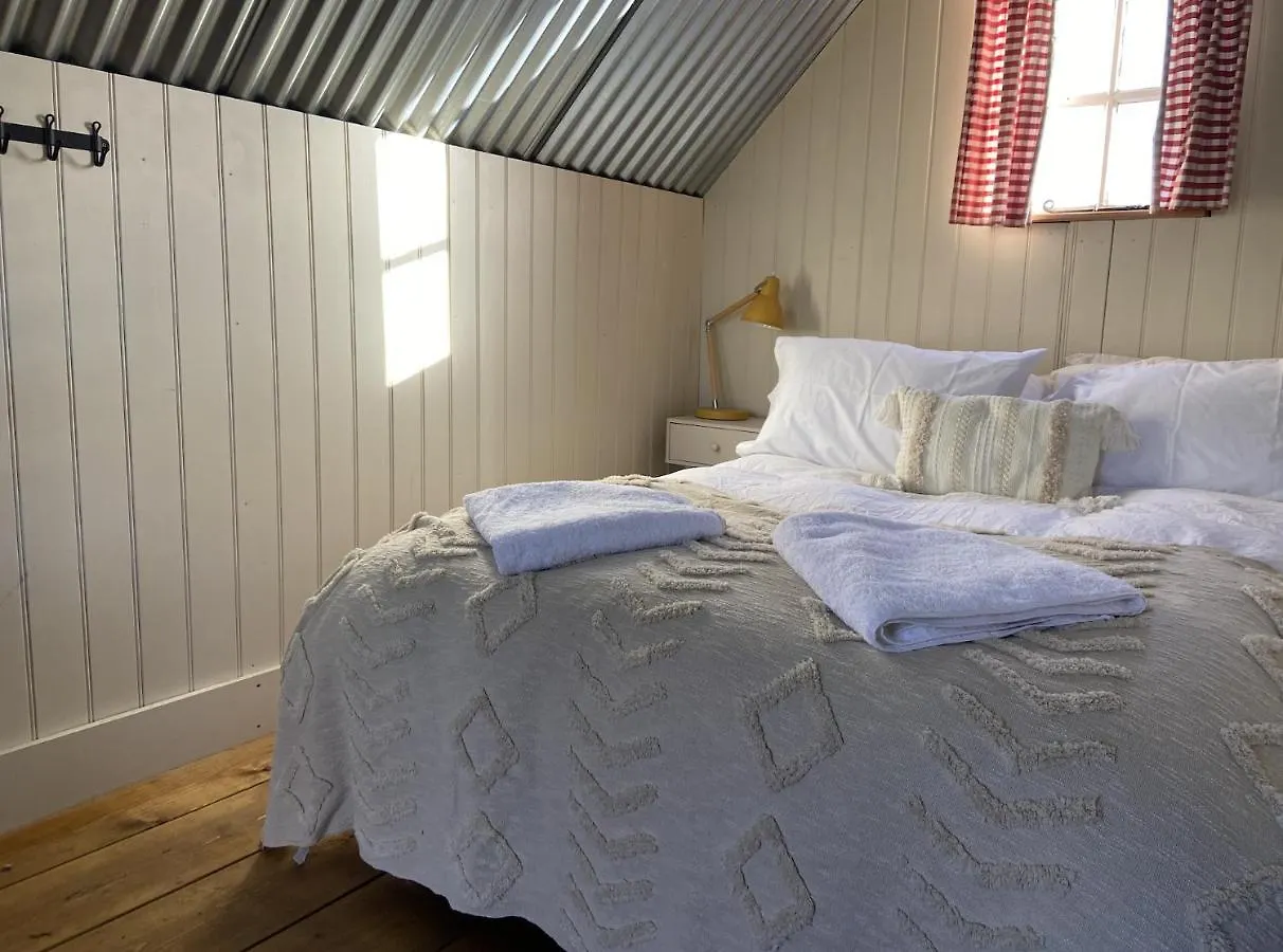 Campeggio Fen Meadows Glamping - Luxury Cabins And Bell Tents Cambridge