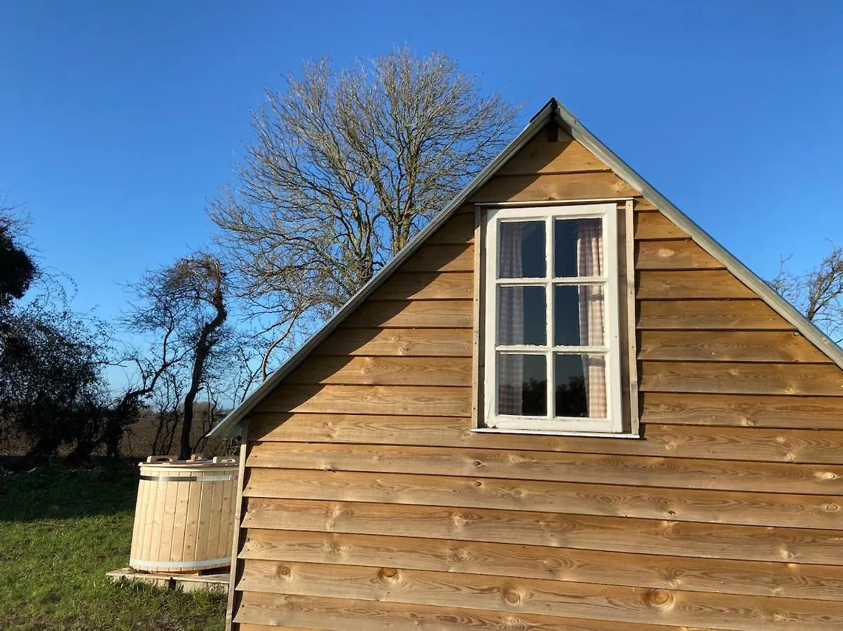 Kemping Fen Meadows Glamping - Luxury Cabins And Bell Tents Cambridge