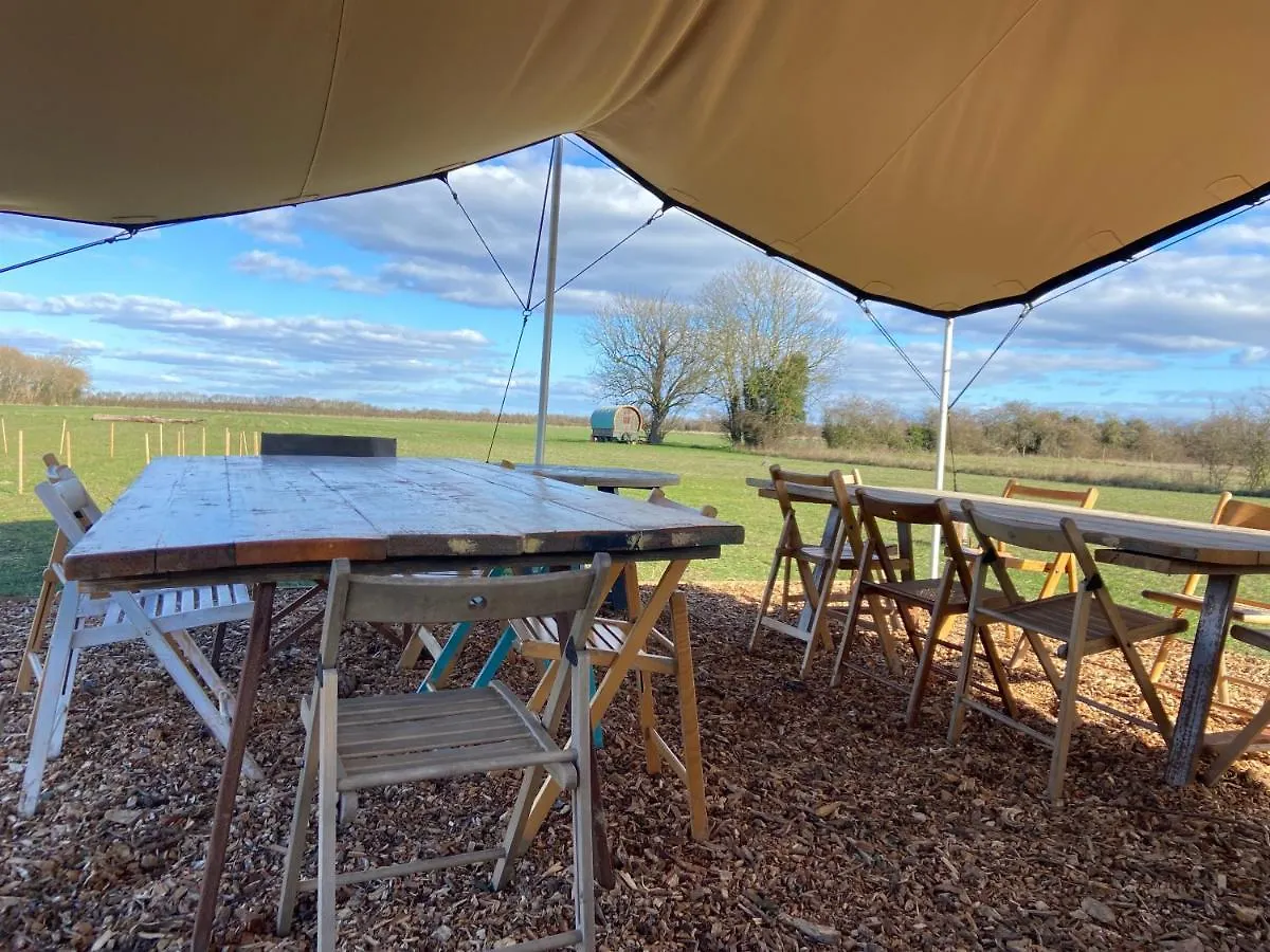 Fen Meadows Glamping - Luxury Cabins And Bell Tents Cambridge  Kemping