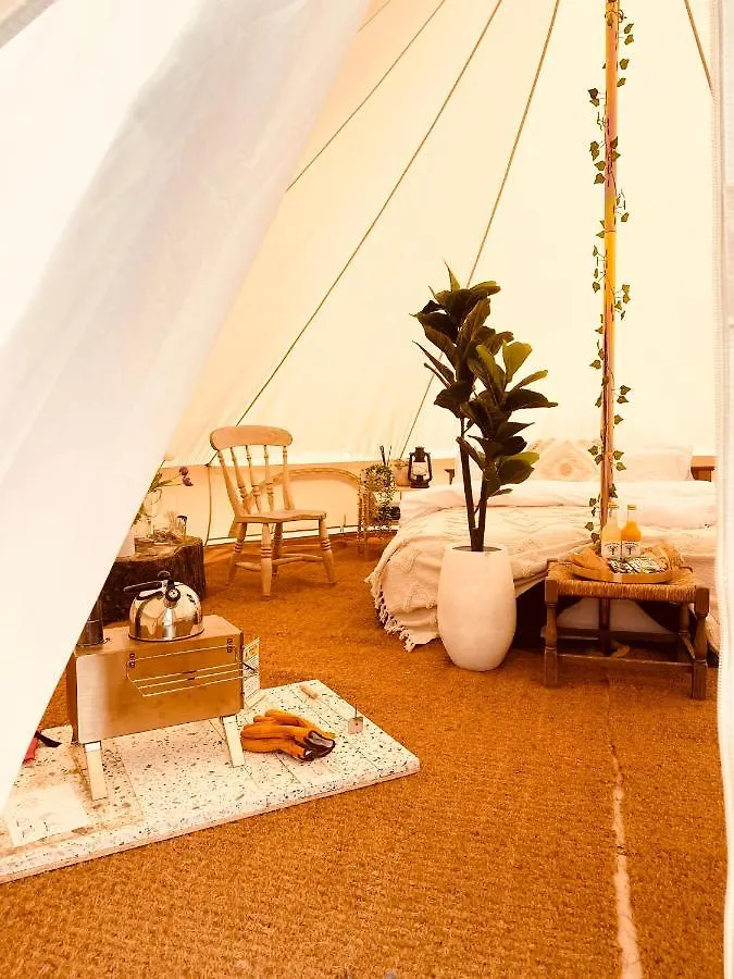 Kemping Fen Meadows Glamping - Luxury Cabins And Bell Tents Cambridge